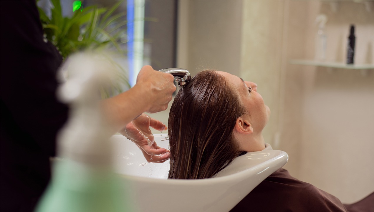 Hair Wash Services By The Beauty Lounge India Salon